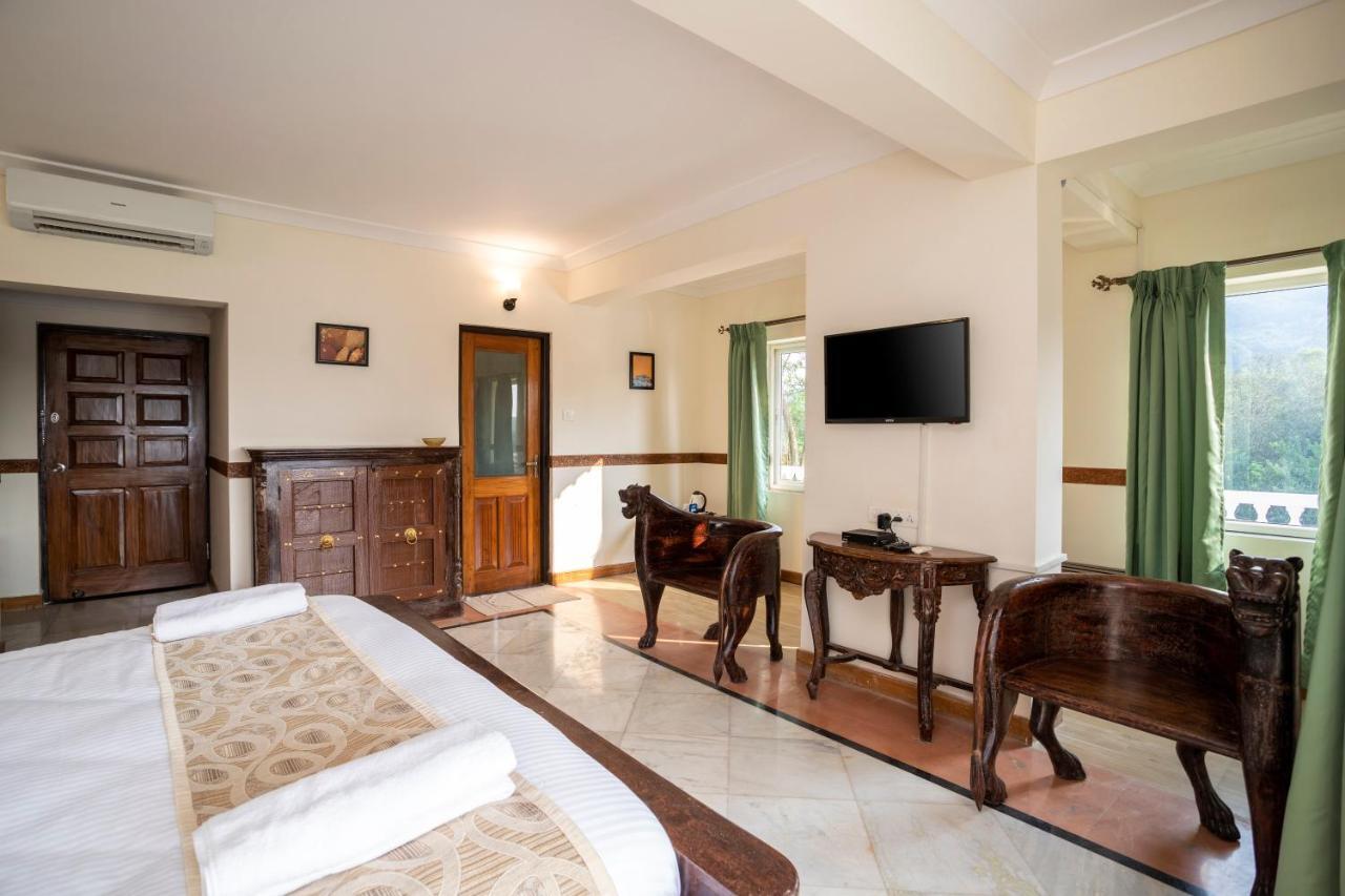 Stone Wood Riverfront Resort, Resort 3*