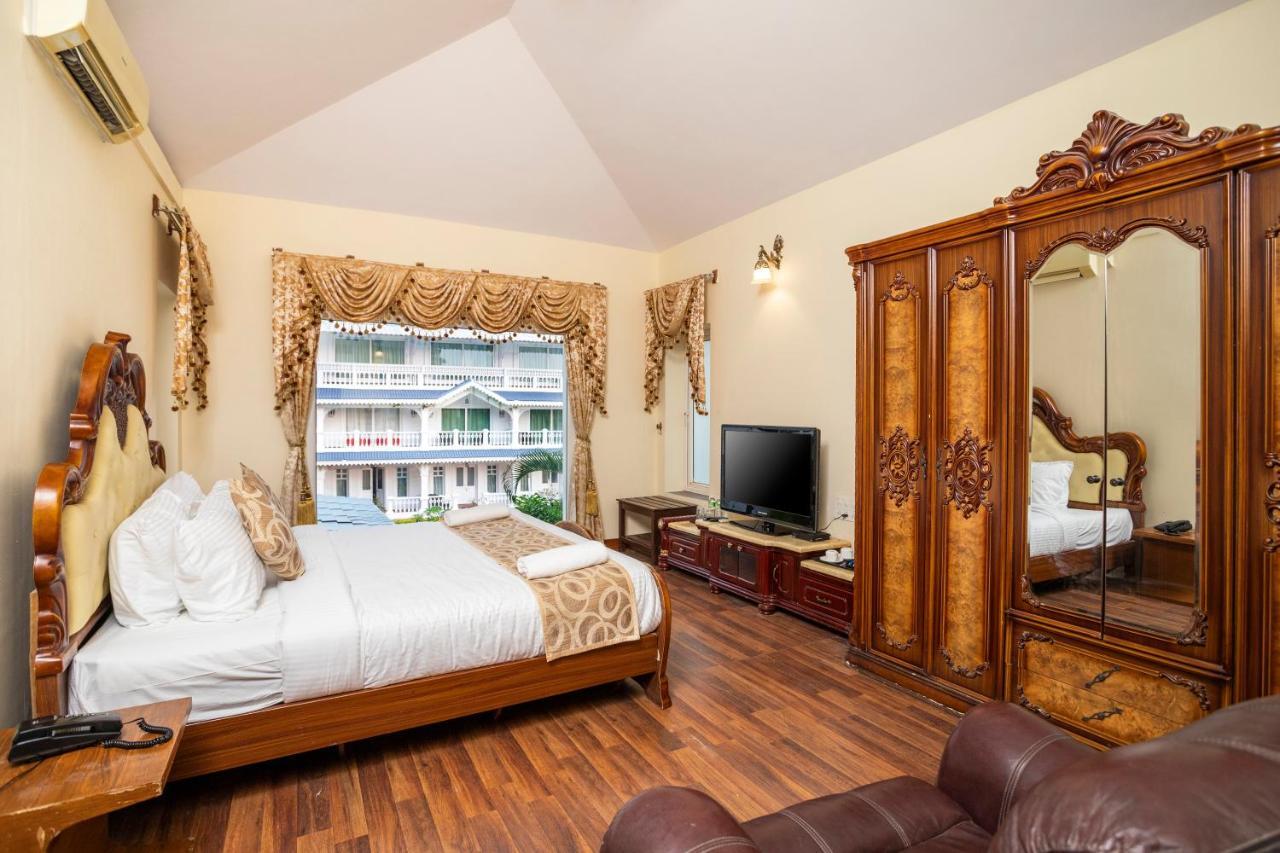 Stone Wood Riverfront Resort, 3* Siolim